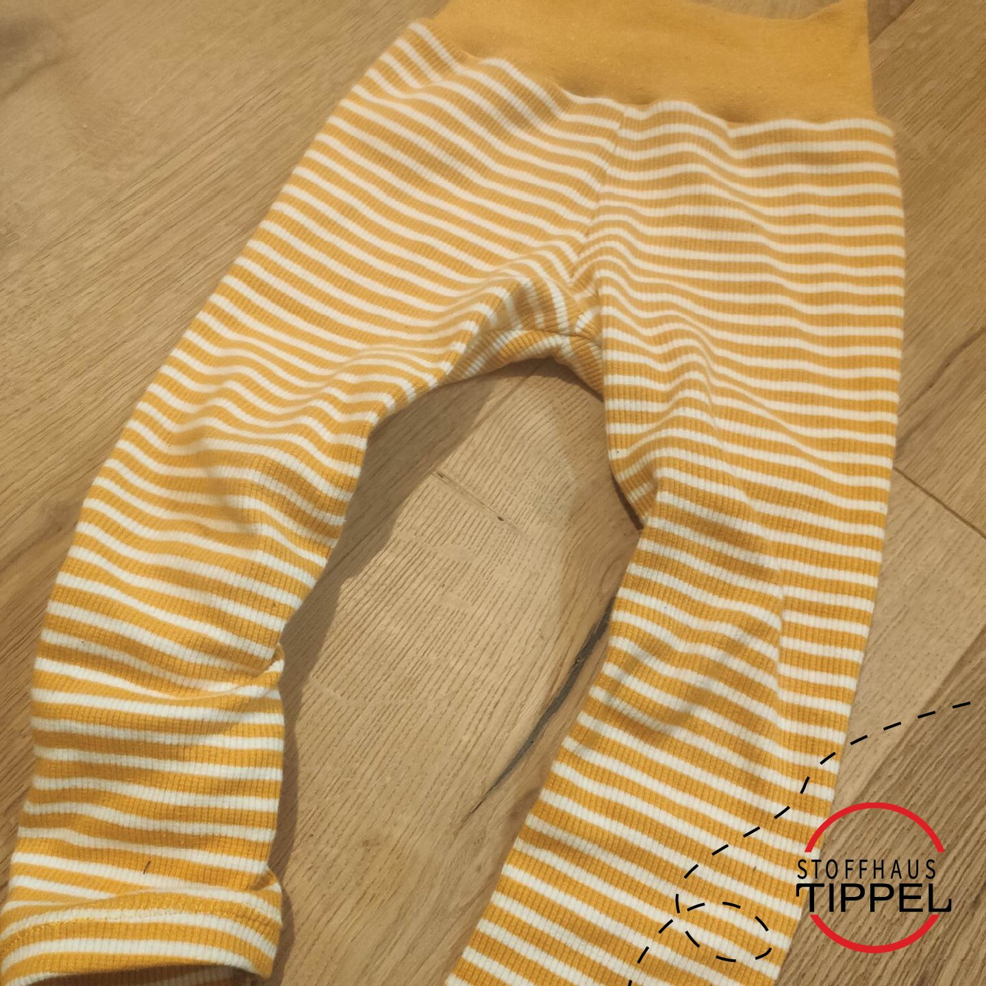 Bild von einer gelben Kinder Leggings
