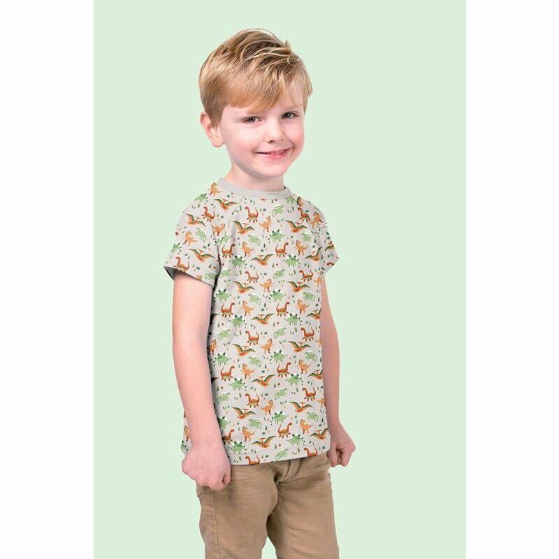 Kind mit Jerseyshirt